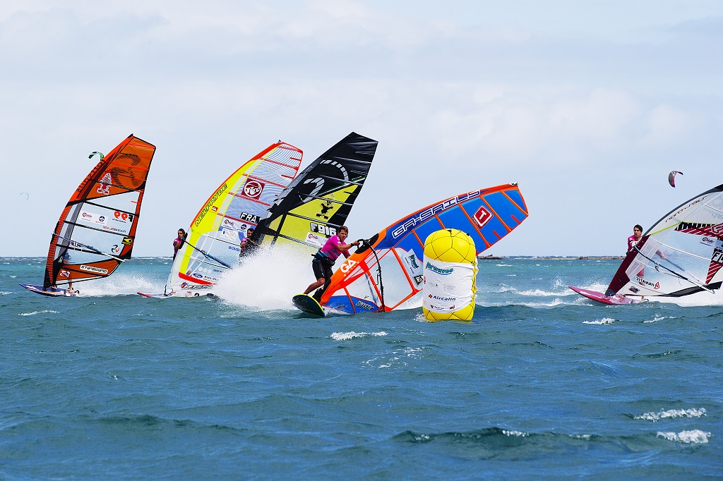 Windsurfer Ben van der Steen wint de PWA Worldcup Slalom in Noumea!