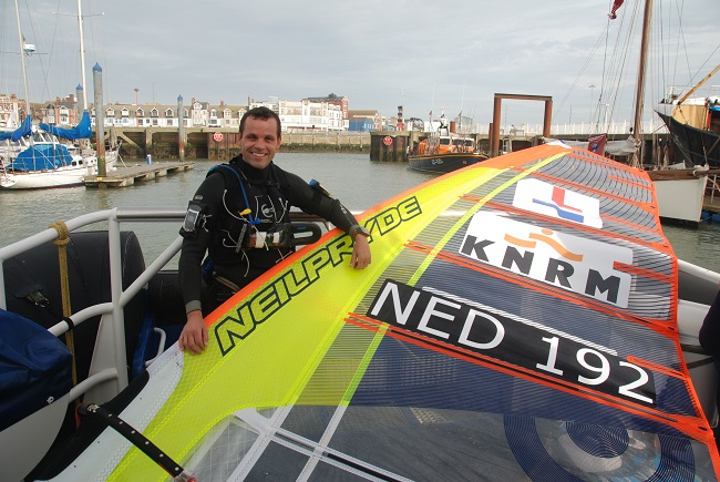 Record Noordzee oversteek Windsurfen Dennis Klaaijsen