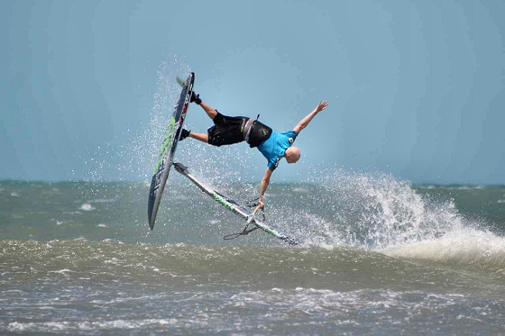 Andre Paskowski returns to freestyle windsurfing action