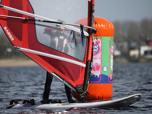 jeugdsurfers-in-almere