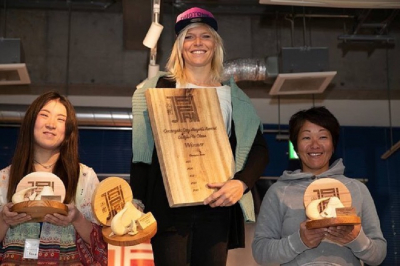 Arrianne Aukes wint het IWT Wave event Japan!